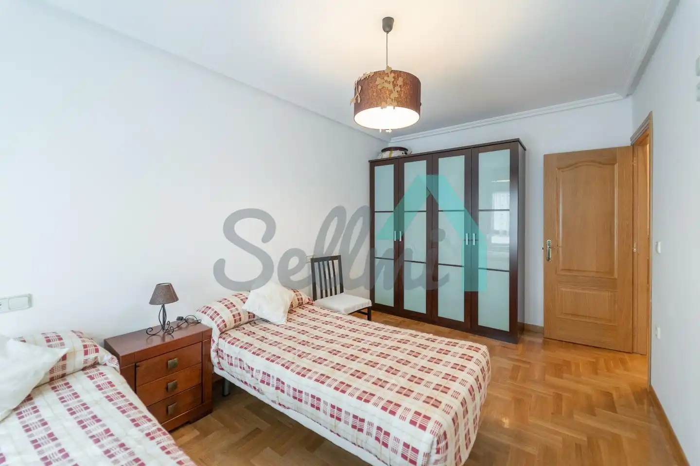 Habitación de Piso en venta en Tineo con Calefacción, Parquet y Trastero