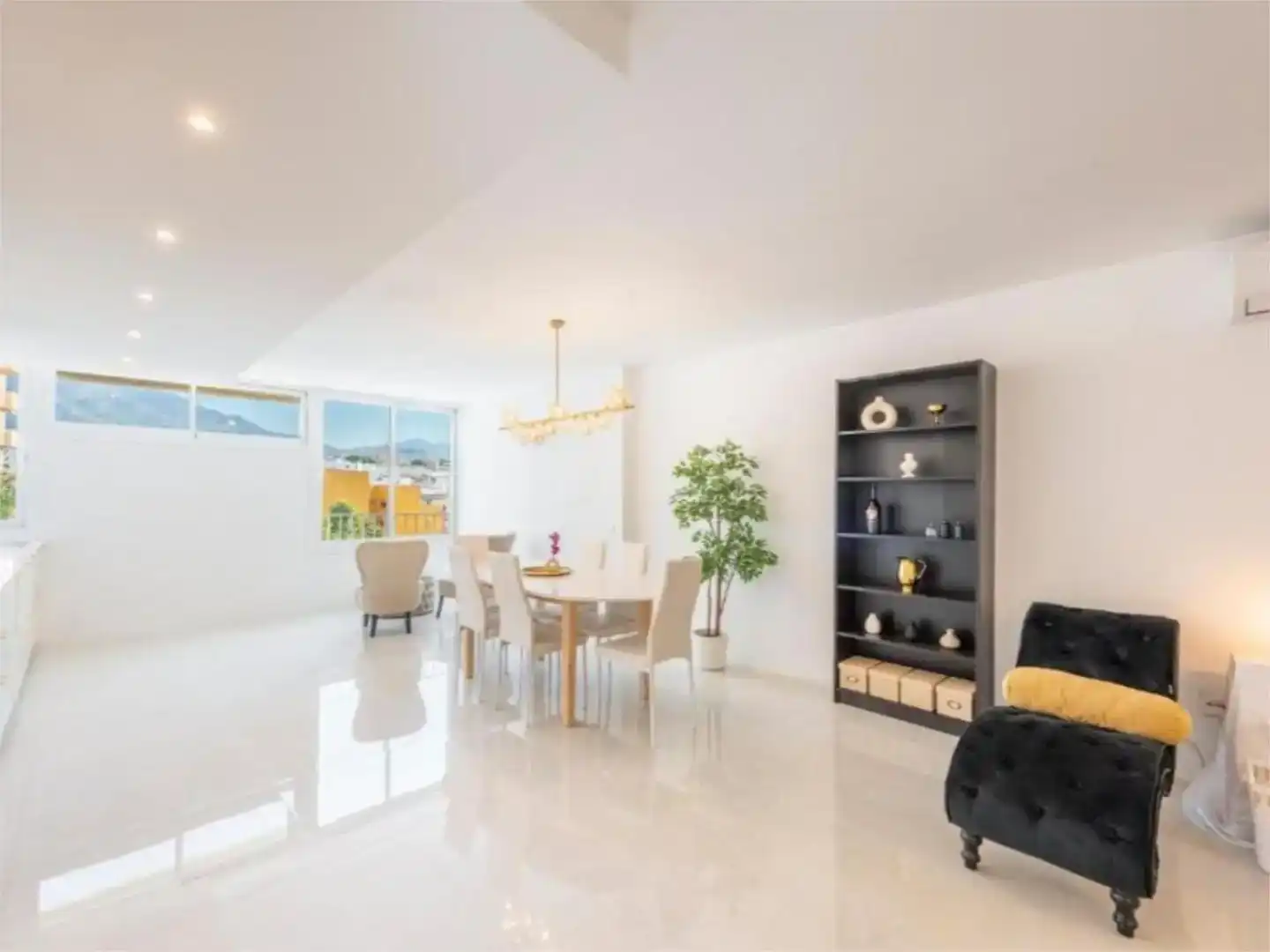 Esszimmer von Wohnung zur Miete in Marbella mit Klimaanlage, Schwimmbad und Balkon