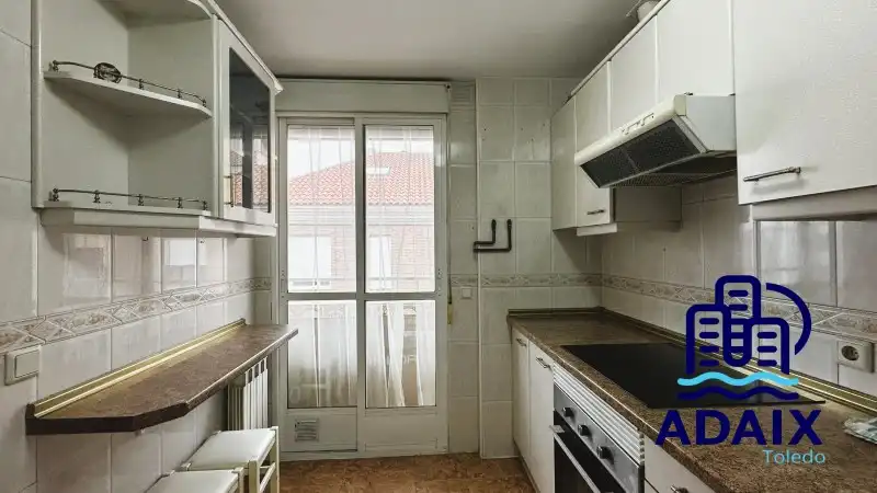 Cuina de Dúplex en venda en Toledo amb Calefacció i Balcó