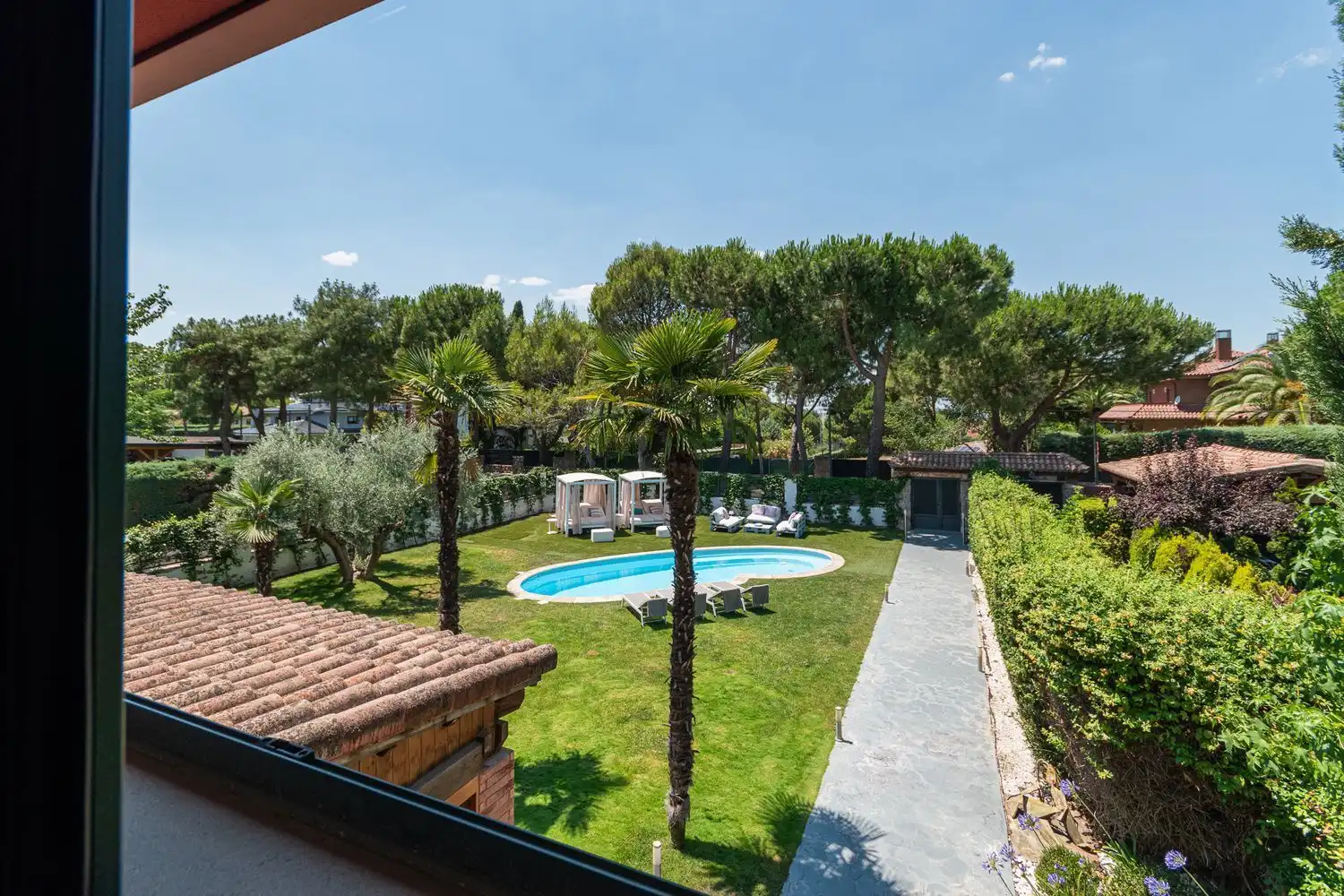 Garten von Einfamilien-Reihenhaus zum Verkauf in Boadilla del Monte mit Klimaanlage, Heizung und Abstellraum