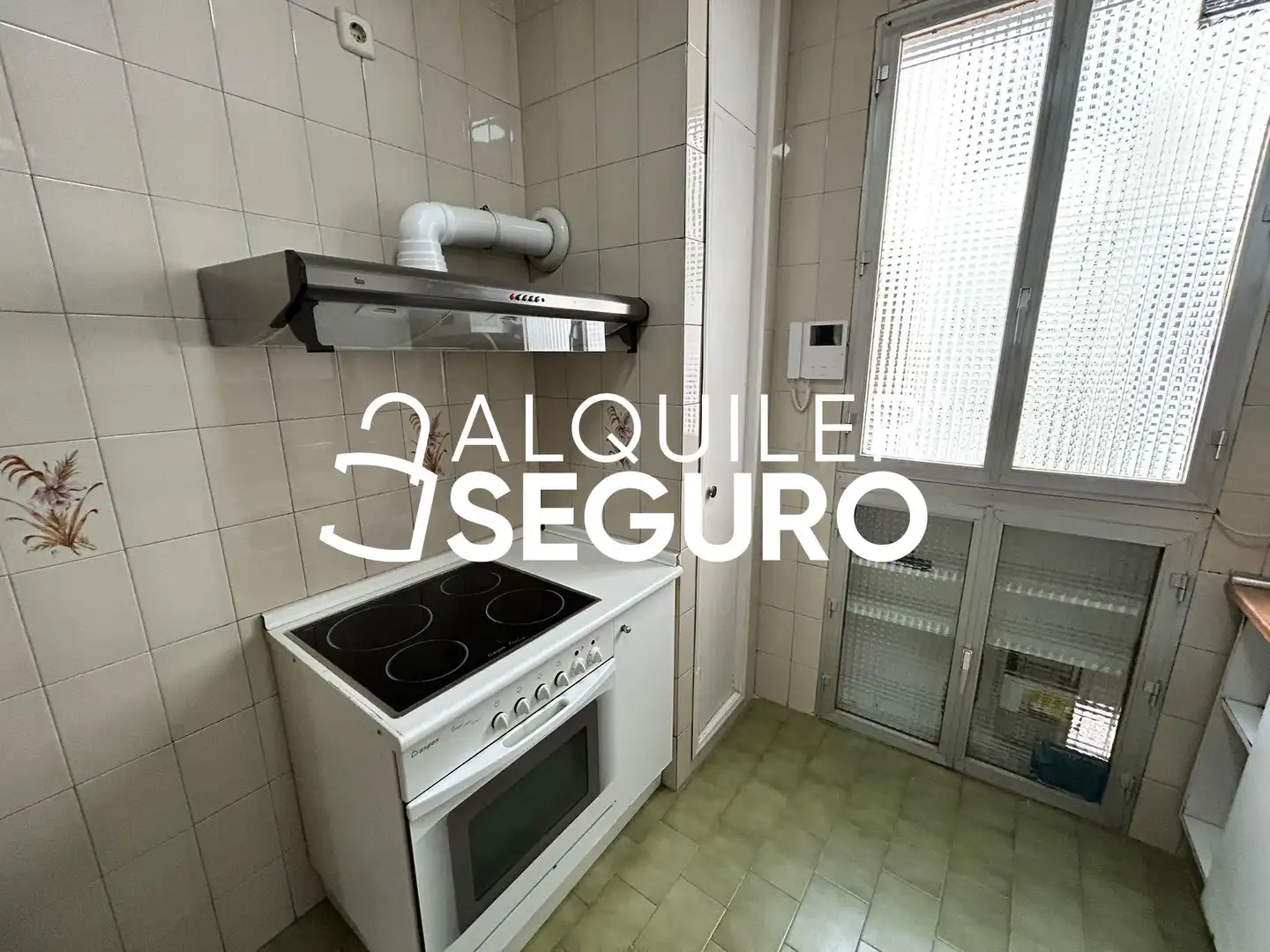 Kitchen of Flat for rent in Madrid  with Air Conditioner and Heating