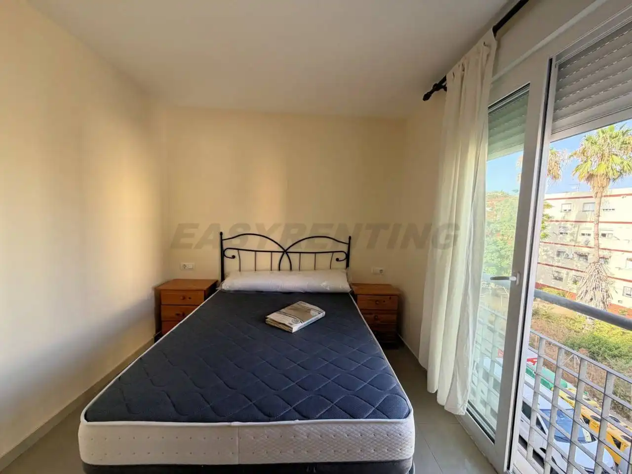 Bedroom of Flat for rent in La Línea de la Concepción  with Terrace and Furnished