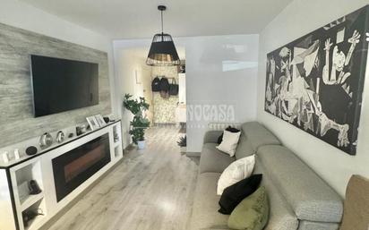 Sala d'estar de Pis en venda en Fuenlabrada amb Aire condicionat, Calefacció i Parquet