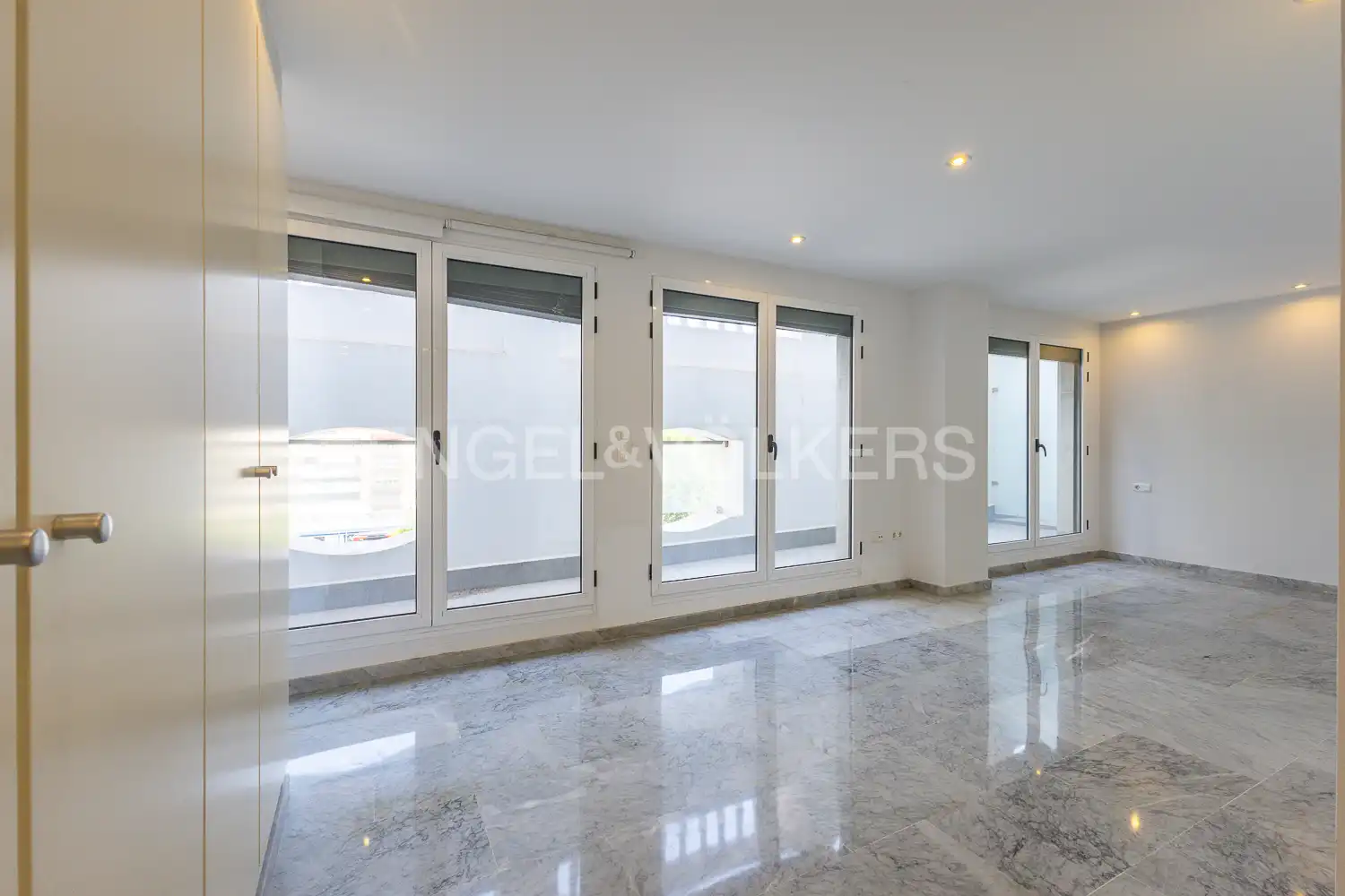 Vista exterior de Piso en venta en Valencia con Aire acondicionado, Calefacción y Terraza