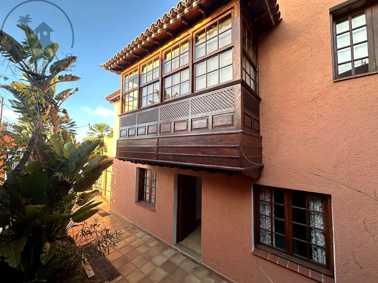 Vista exterior de Casa o xalet en venda en Tacoronte amb Aire condicionat, Calefacció i Jardí privat