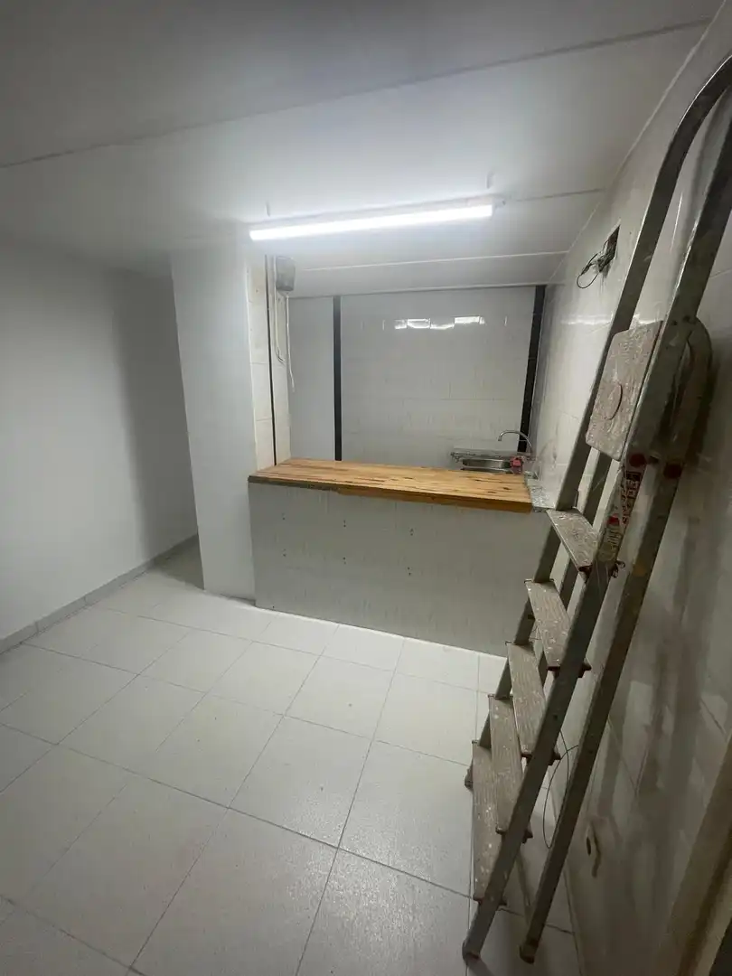 Geschaftsraum zur Miete in Girona