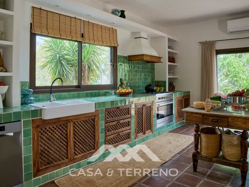 Cocina de Casa o chalet en venta en Comares con Aire acondicionado, Terraza y Piscina