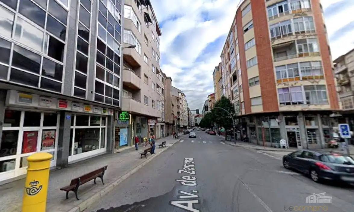 Vista exterior de Pis en venda en Ourense Capital  amb Calefacció, Parquet i Terrassa