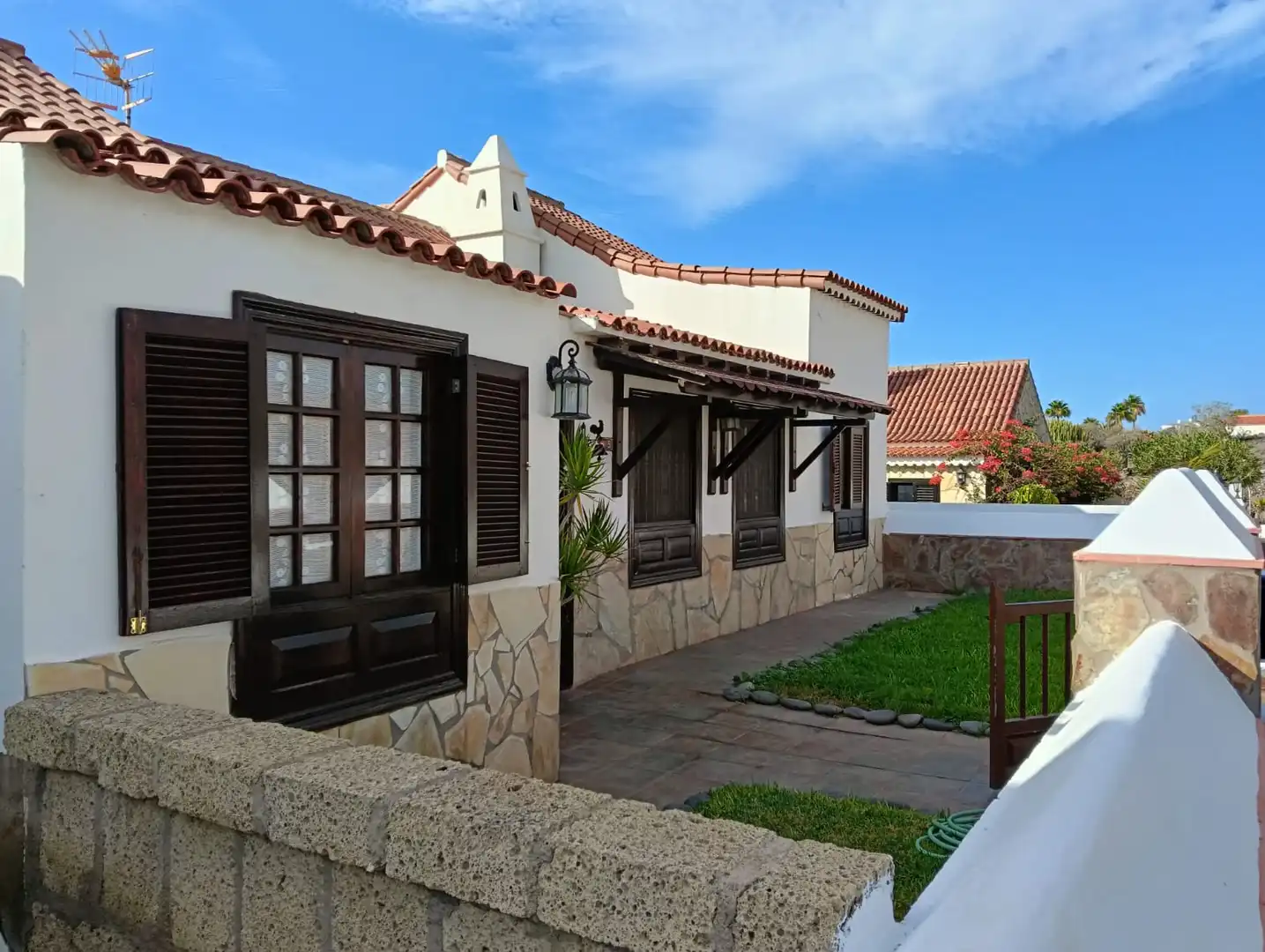Casa con piscina en venta en Calle Farway Village