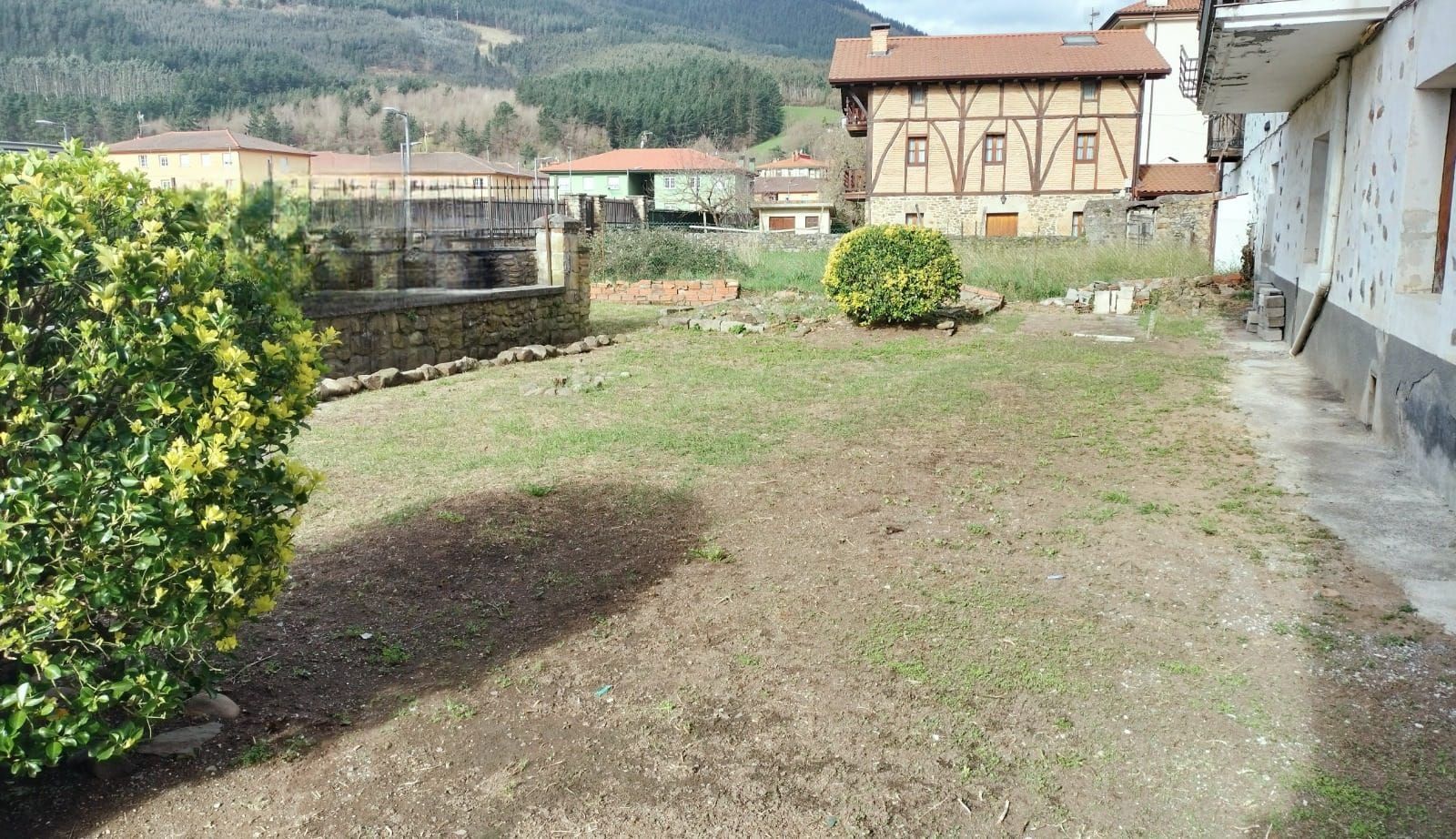 Country house for sale in Orozko
