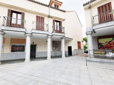 Locale commerciale in vendita a Venturada Pueblo