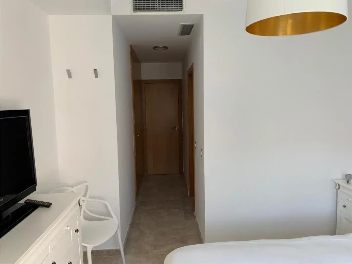 Wohnung zum Verkauf in Chipiona mit Klimaanlage, Terrasse und Schwimmbad