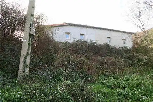 Vista exterior de Finca rústica en venda en Deba amb Jardí privat