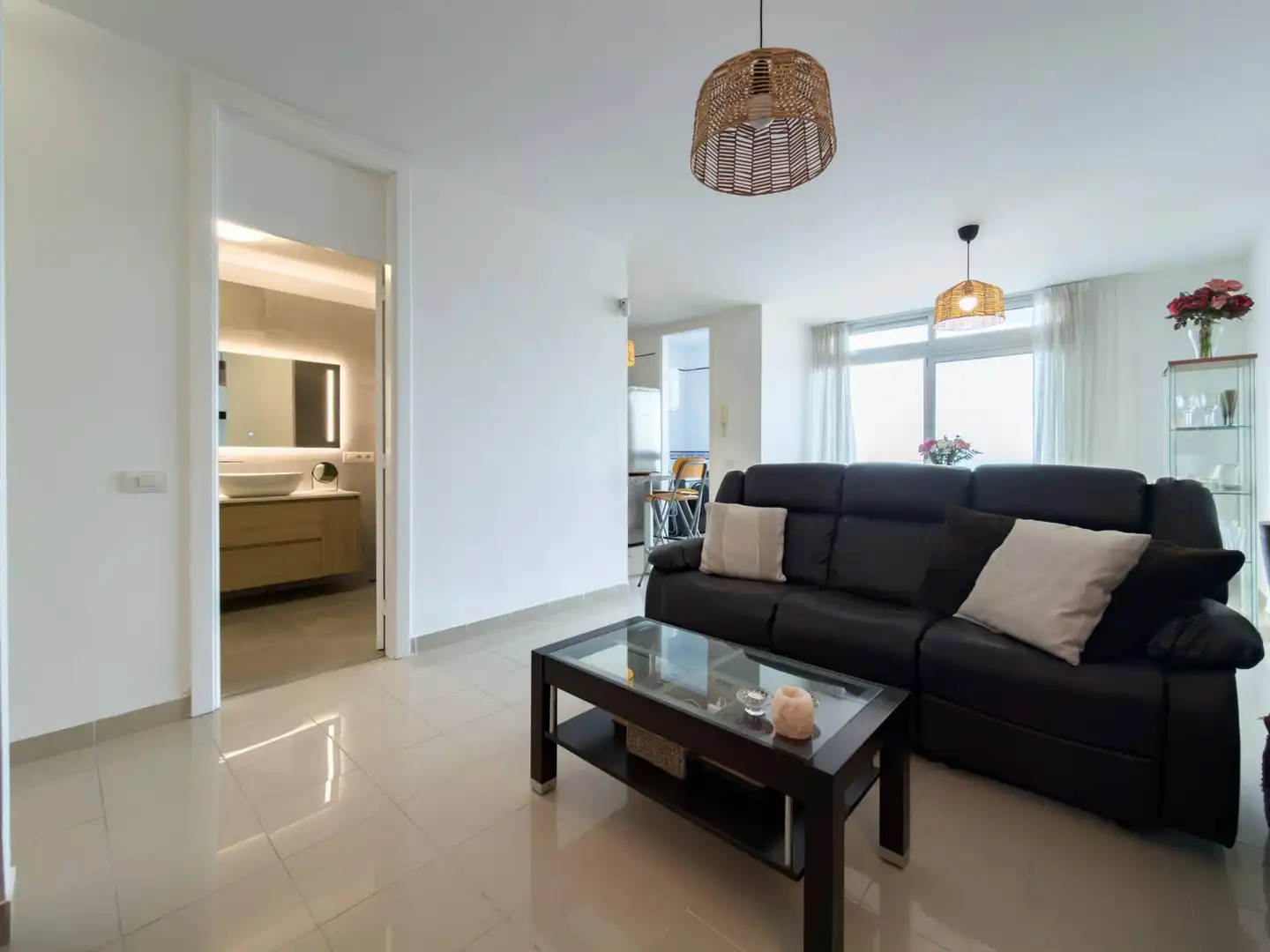 Sala d'estar de Apartament en venda en San Cristóbal de la Laguna amb Jardí privat, Terrassa i Piscina comunitària