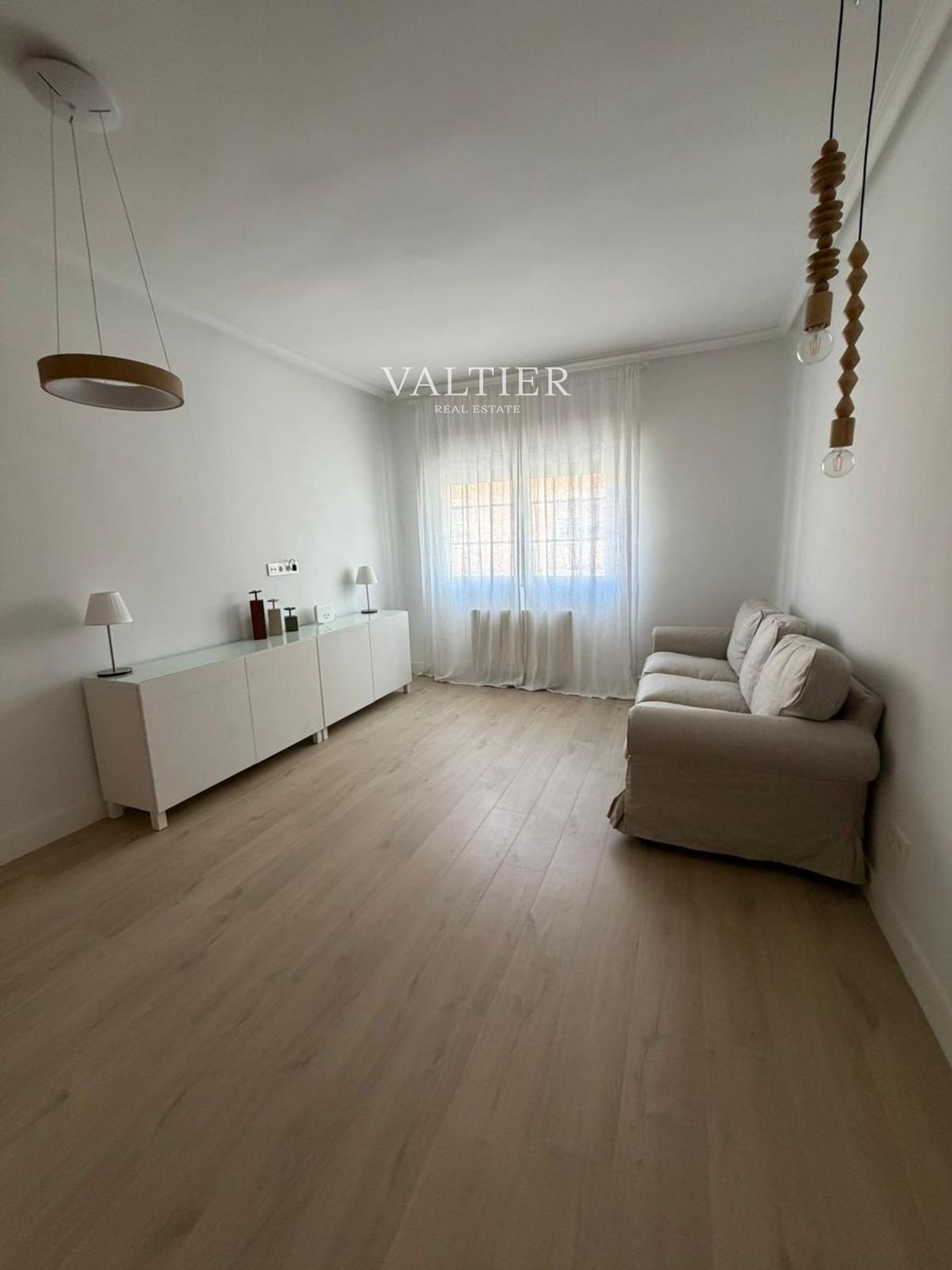 Sala de estar de Piso de alquiler en  Madrid Capital con Aire acondicionado y Amueblado