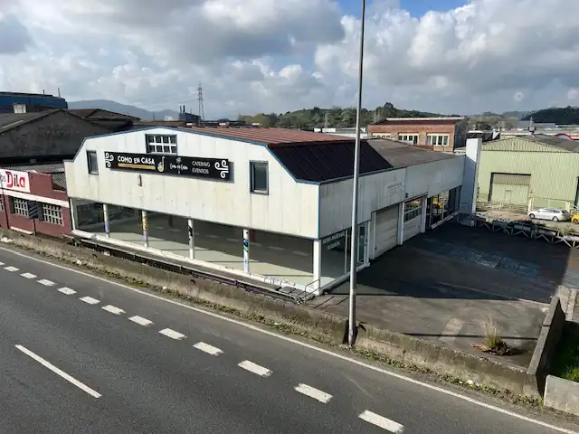 Außenansicht von Fabrikhallen zur Miete in Camargo