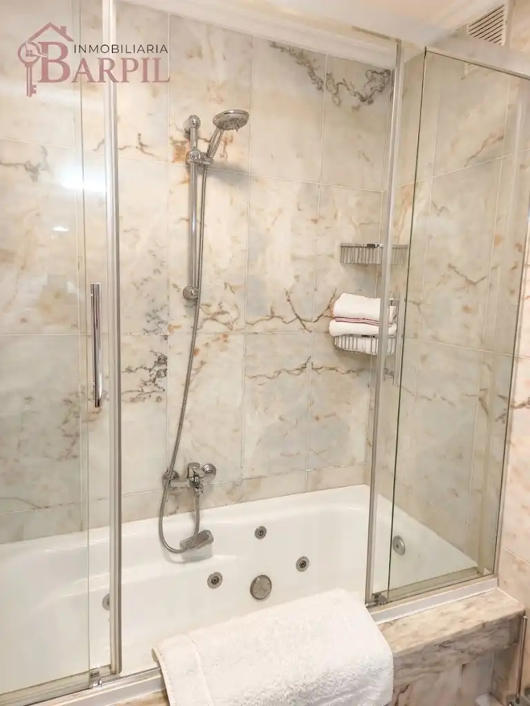 Flat for rent in Rúa de Rosalía de Castro, 80, Centro - Areal