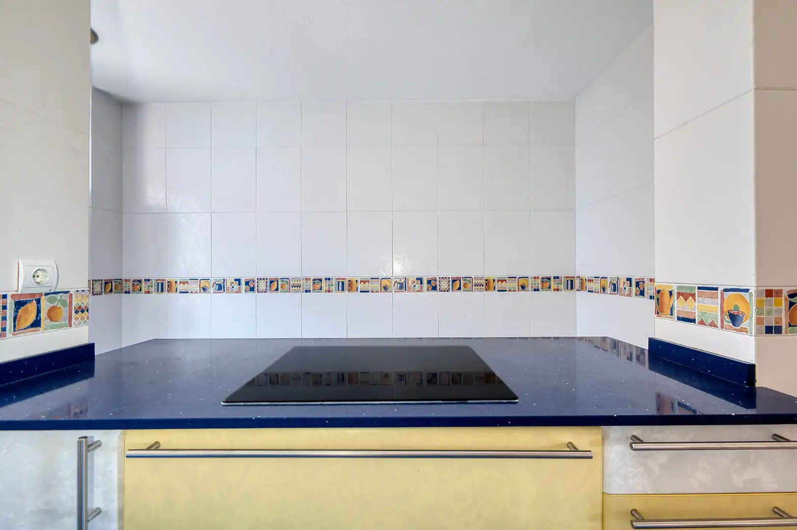 Cuina de Pis en venda en Jijona / Xixona amb Calefacció, Parquet i Terrassa