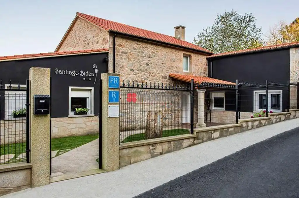 Vista exterior de Finca rústica en venda en Negreira amb Jardí privat, Parquet i Terrassa
