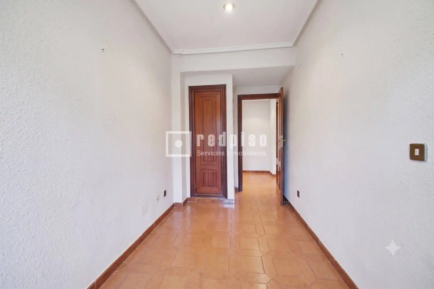 Piso en venta en Valencia con Calefacción, Terraza y Amueblado
