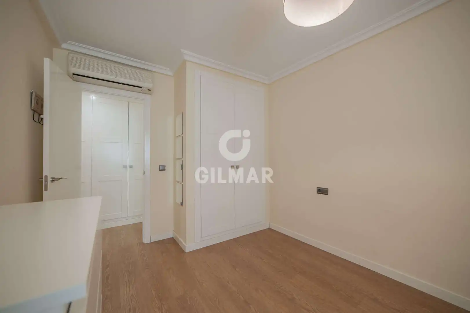 Bedroom of Flat for sale in Sevilla  with Heating and Storage room