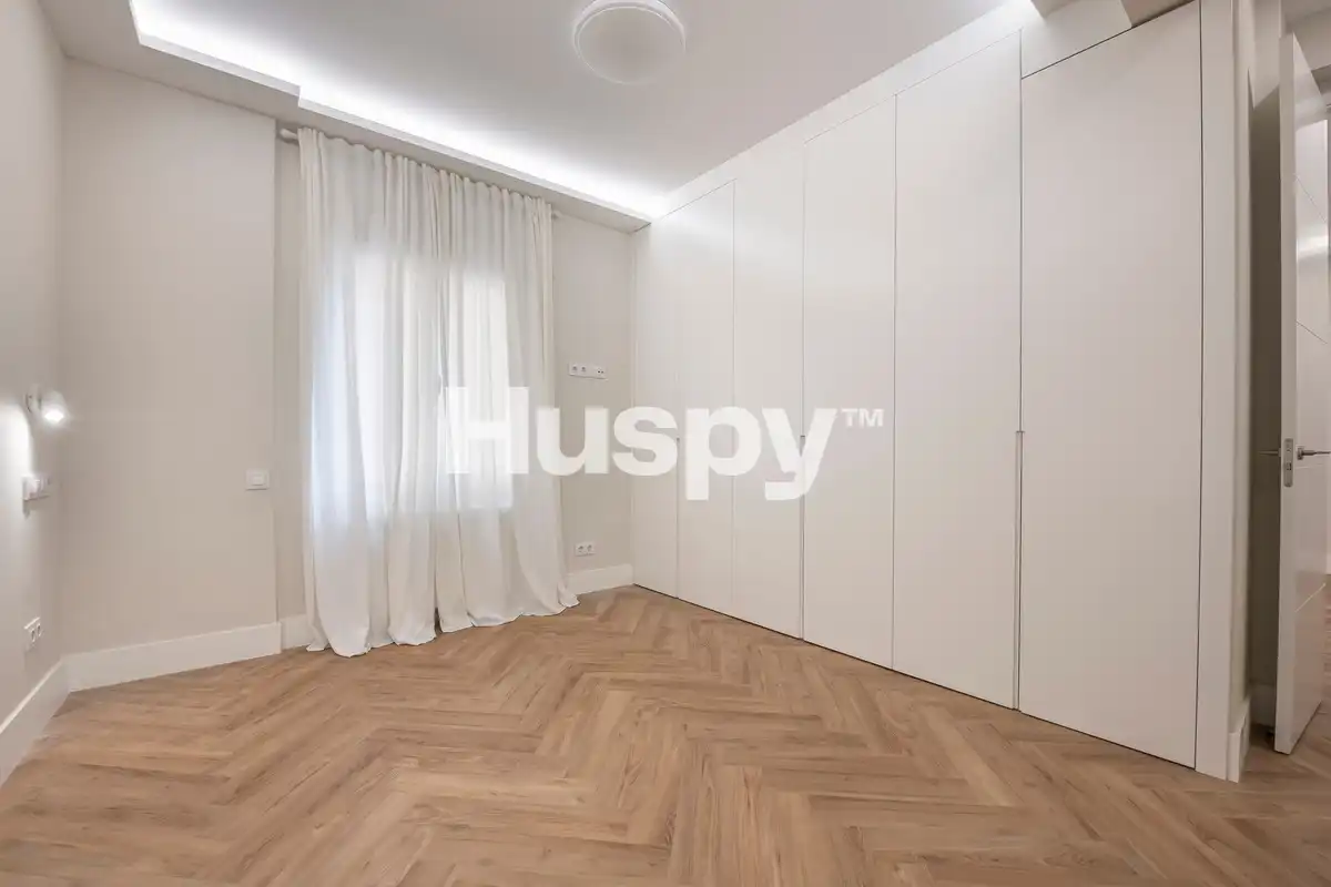 Habitación de Piso en venta en Retiro