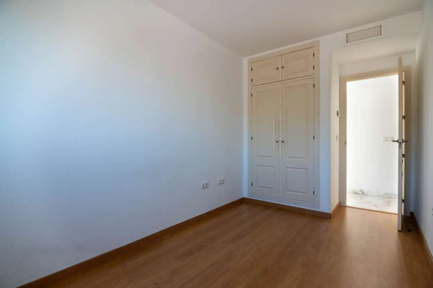 Habitación de Apartamento en venta en Salobreña con Aire acondicionado y Terraza