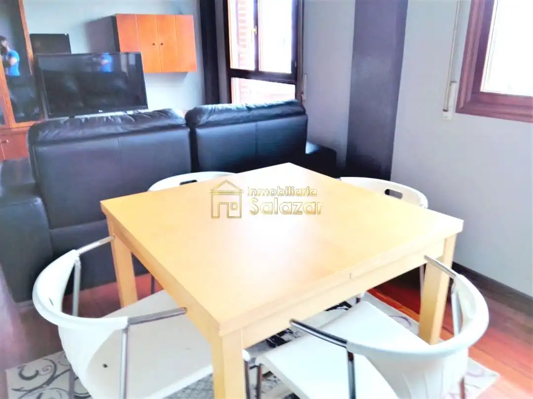 Comedor de Piso en venta en Santurtzi  con Calefacción, Terraza y Trastero