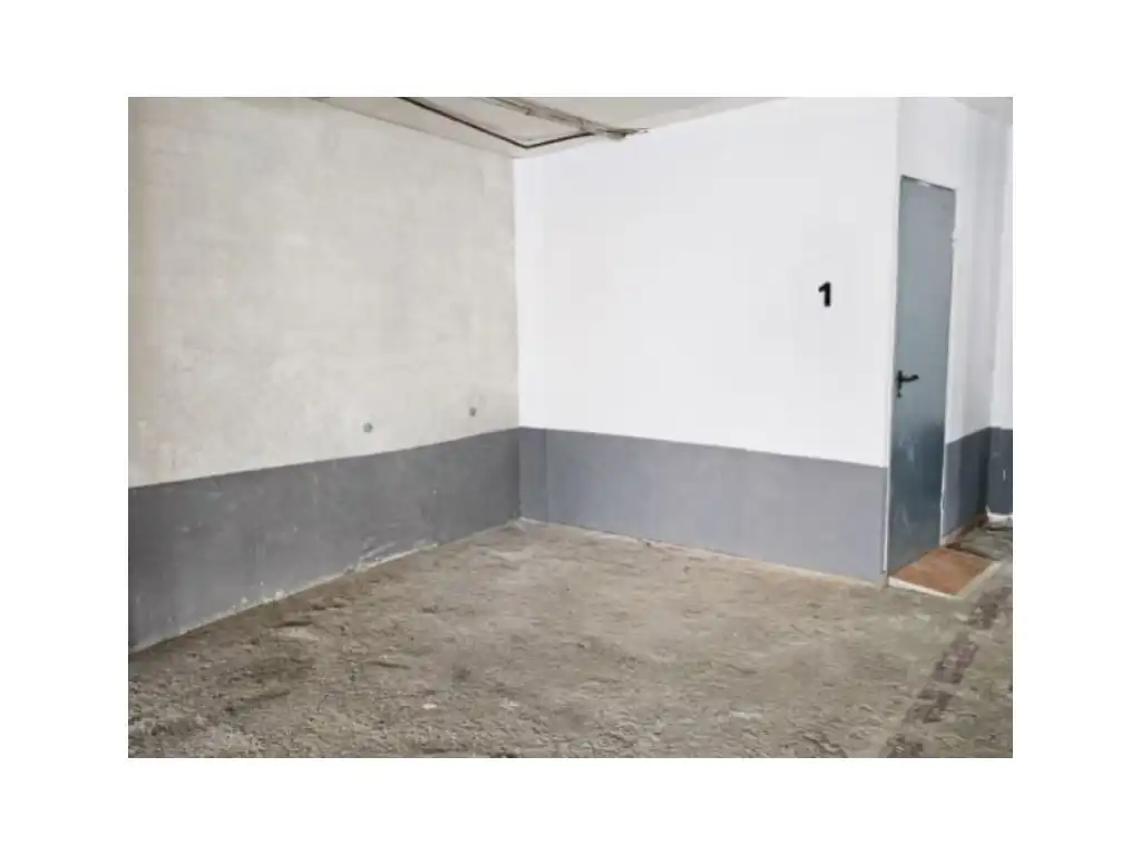Garaje en venta en Serra