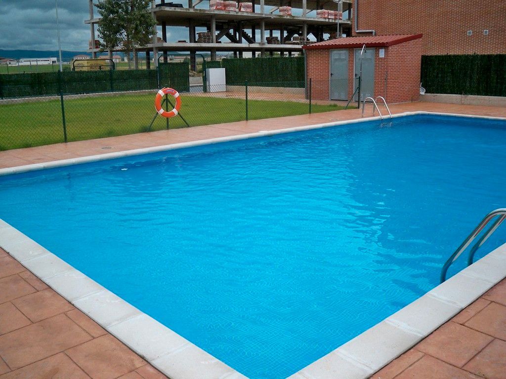 Schwimmbecken von Maisonette zum verkauf in Castañares de Rioja mit Heizung, Terrasse und Abstellraum