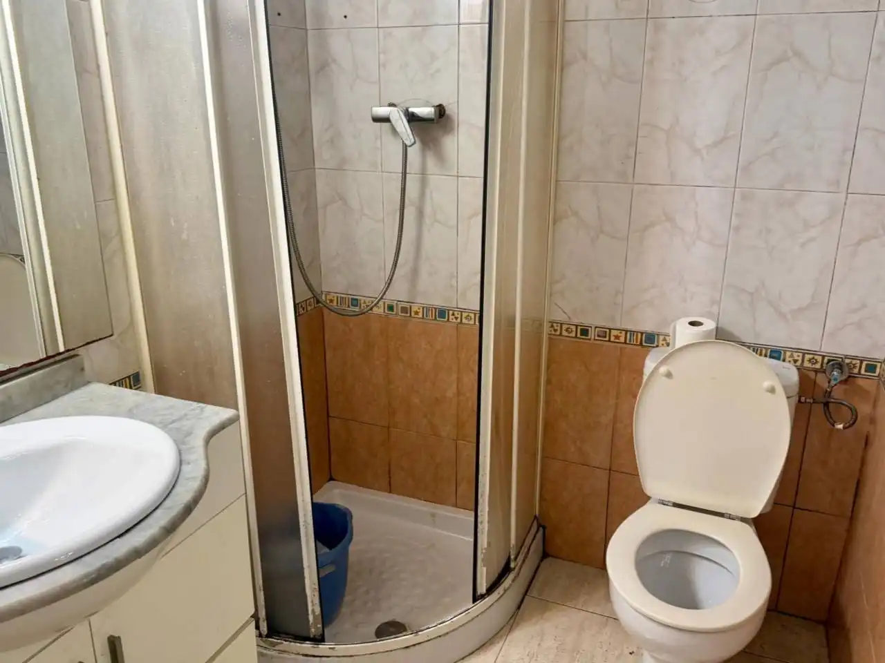 Bany de Casa o xalet en venda en Rubí amb Terrassa