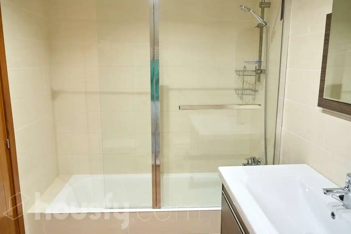 Badezimmer von Wohnung zum Verkauf in  Palma de Mallorca mit Klimaanlage, Heizung und Privatgarten