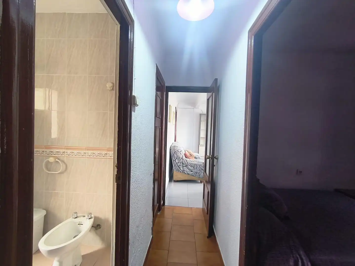 Wohnung zur Miete in Almería mit Klimaanlage, Terrasse und Abstellraum