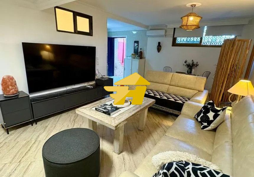Sala d'estar de Pis de lloguer en Benalmádena amb Aire condicionat i Moblat