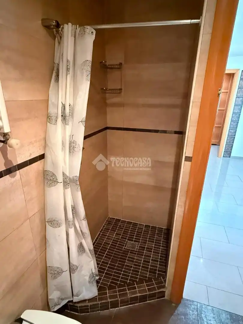 Baño de Piso en venta en Madrid con Aire acondicionado, Calefacción y Terraza