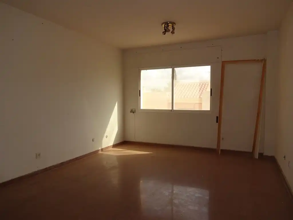 Piso en venta en C/ Jacinto Benavente, Huércal de Almería