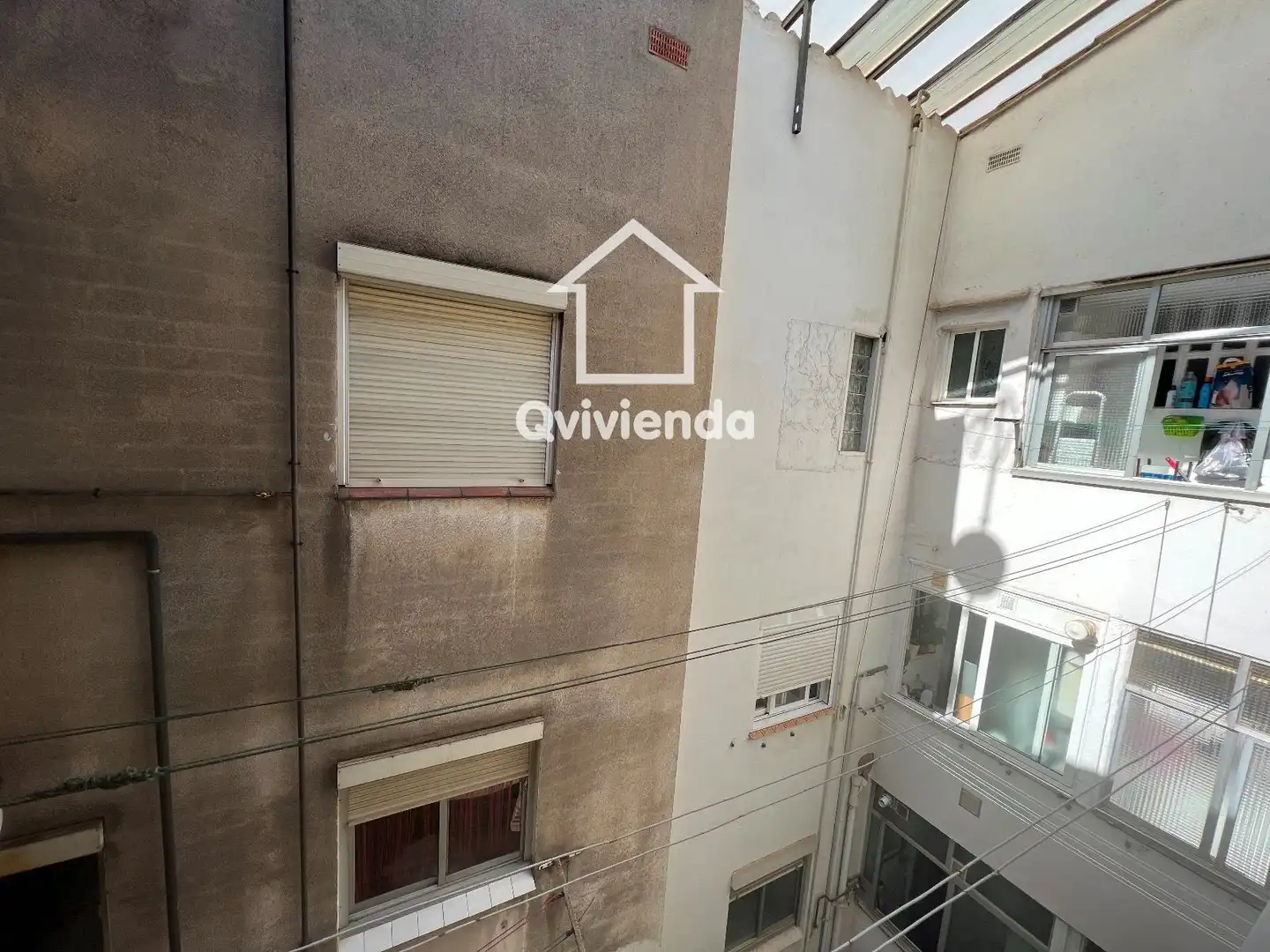 Vista exterior de Ático en venta en Barberà del Vallès con Calefacción y Terraza