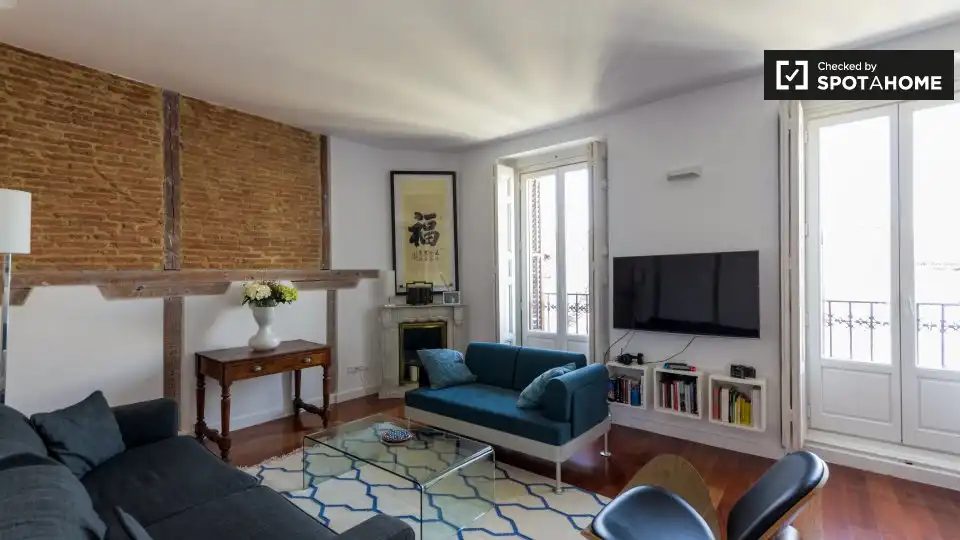 Appartamento con terrazza in affitto a Centro, imagen 2
