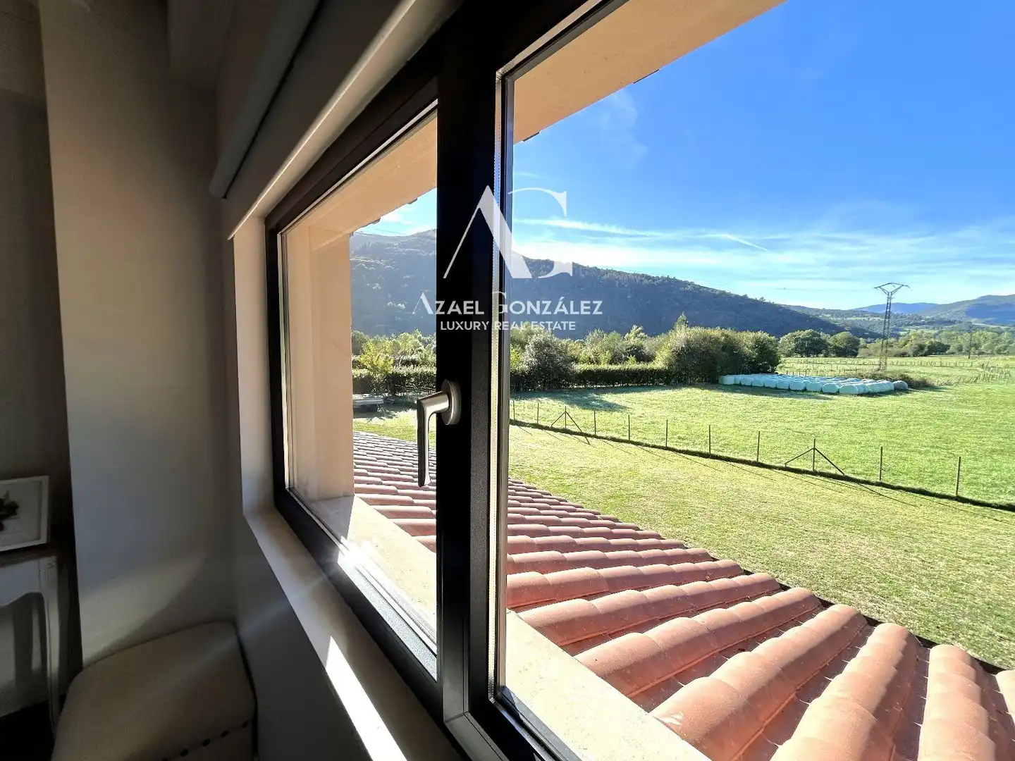 Exterior view of Houses for sale in Cabuérniga, Cantabria