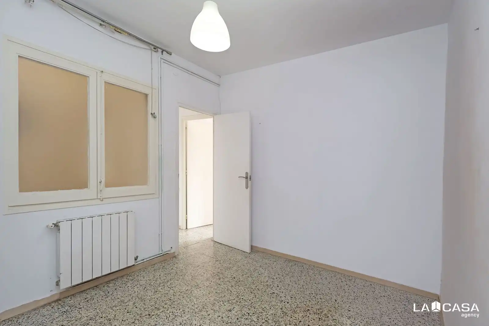 Piso en venta en Esplugues de Llobregat con Calefacción y Balcón