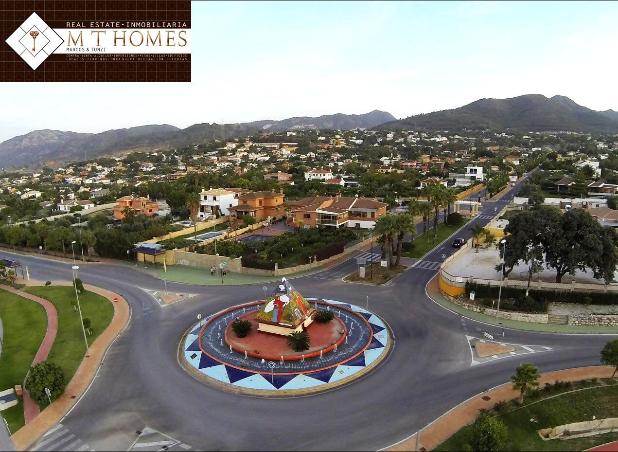 Vista exterior de Casa adosada de lloguer en Alhaurín de la Torre amb Parquet