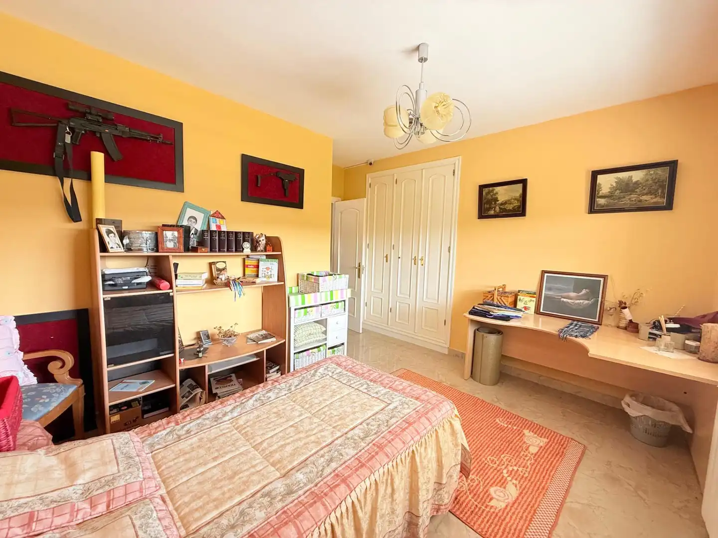 Habitación de Casa o chalet en venta en Boadilla del Monte con Aire acondicionado, Calefacción y Piscina