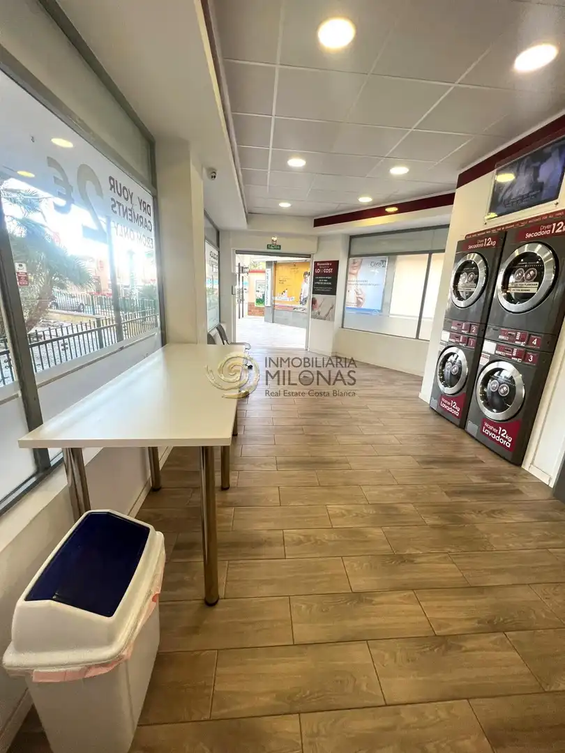 Local en venta en Finestrat