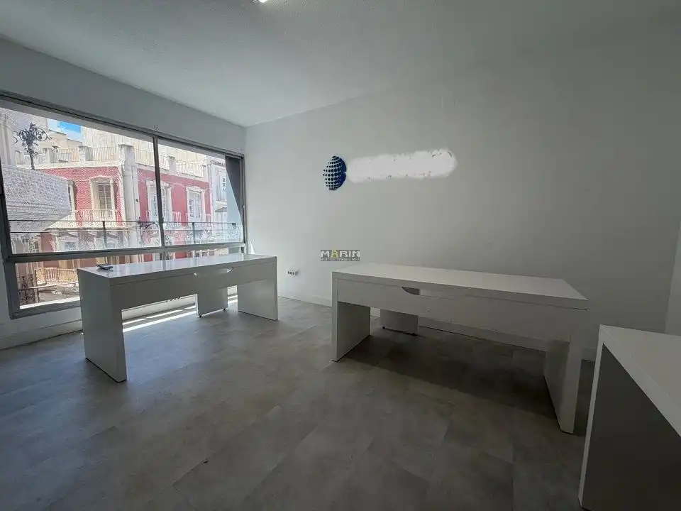 Oficina de alquiler en Calle Jara, Casco Antiguo