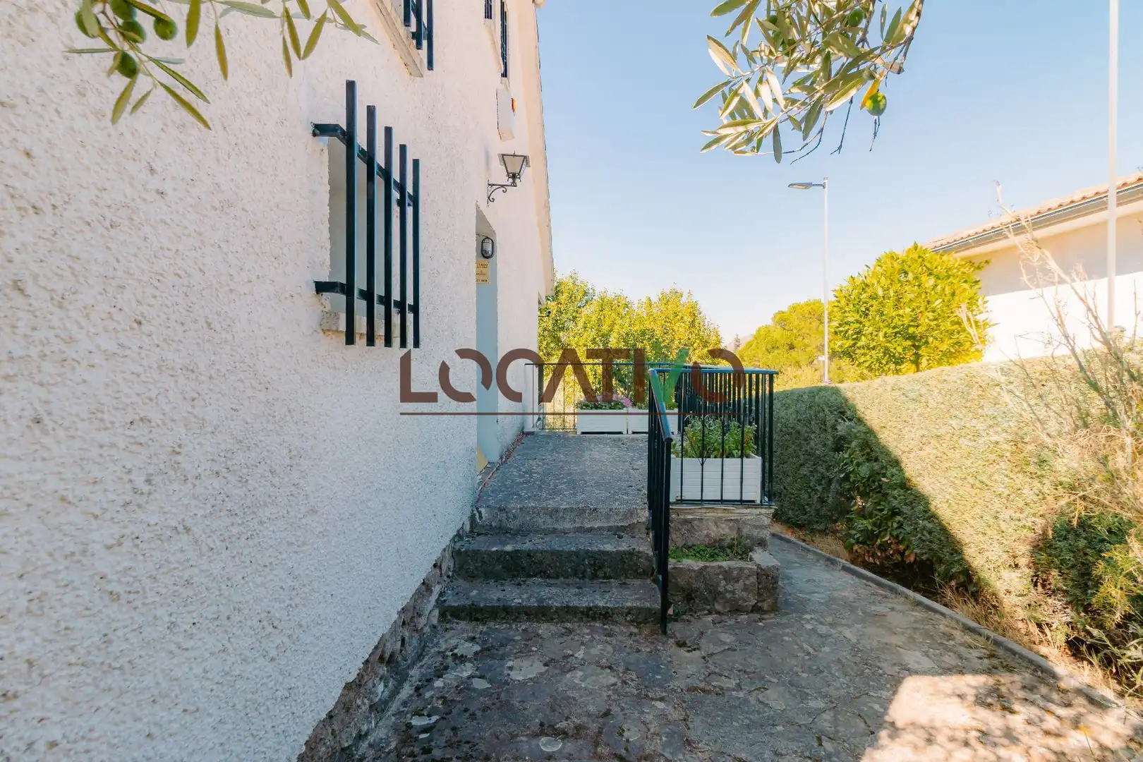 Vista exterior de Casa o xalet en venda en Robledo de Chavela amb Calefacció, Jardí privat i Traster