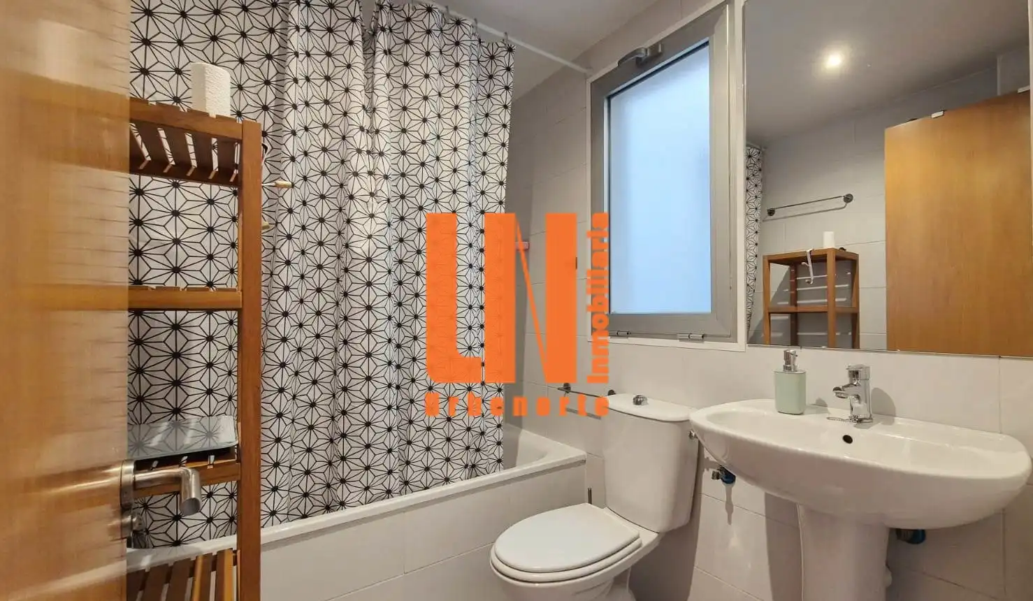 Bathroom of Flat for rent in Villanueva de la Cañada  with Heating, Furnished and Oven