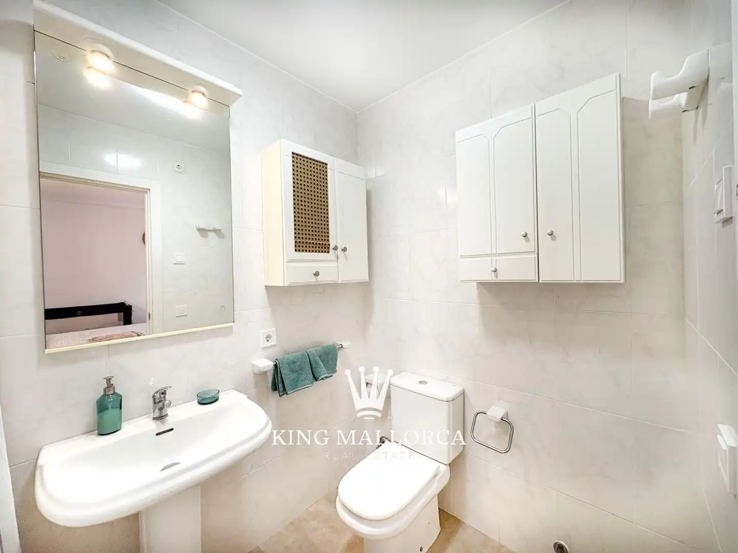 Bathroom of Apartments for rent in Calvià  with Air Conditioner, Heating and Terrace