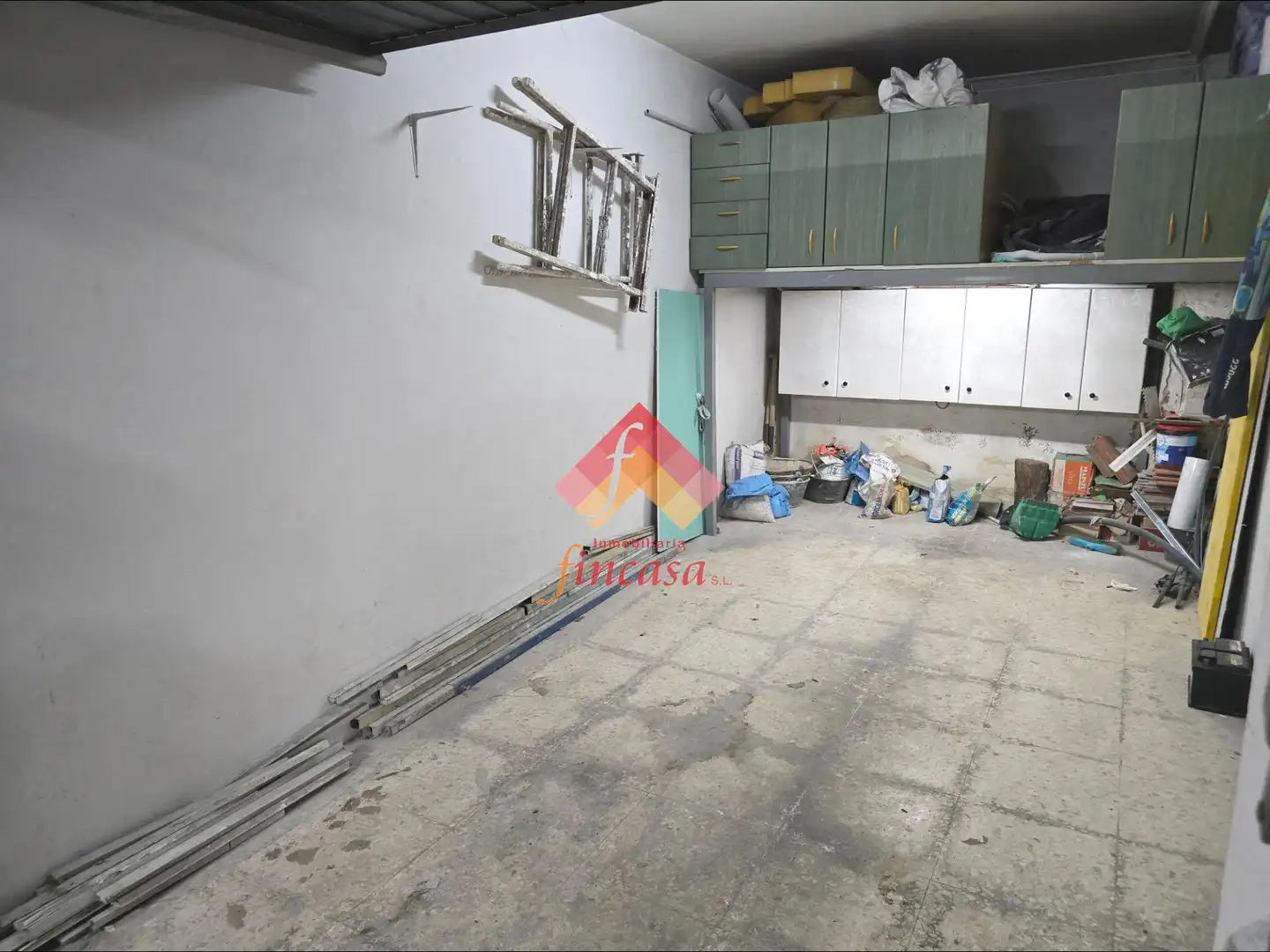 Garaje en venta en San Rafael