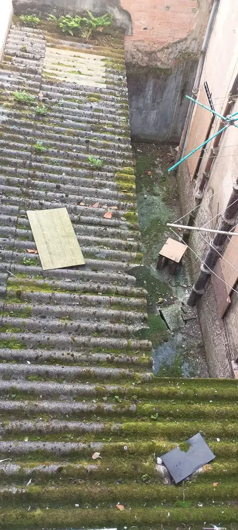 Vista exterior de Edificio en venta en Oviedo 