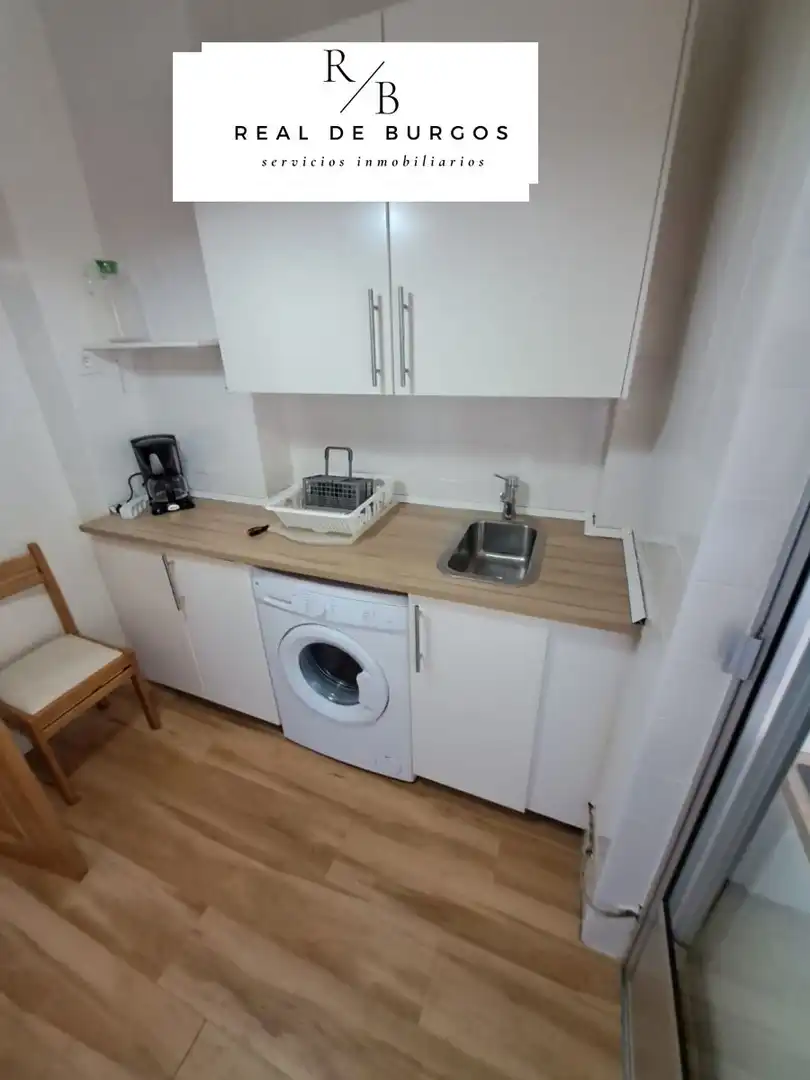 Kitchen of Flat for rent in Valladolid  with Heating, Terrace and Furnished